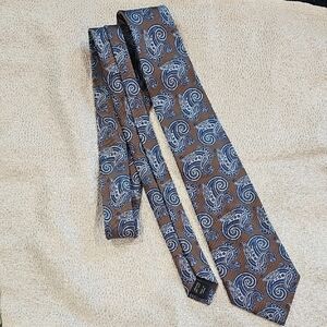 Sophisticated Brown and Blue Paisley‎ Tie